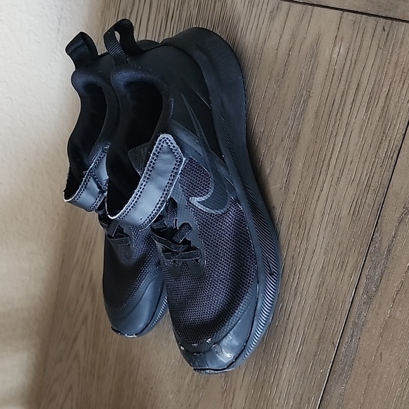 Nike Kids Star Runner 3 Velcro Shoes Black - Picture 4 of 6